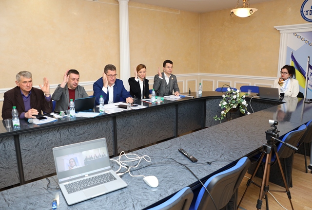 Триває голосування